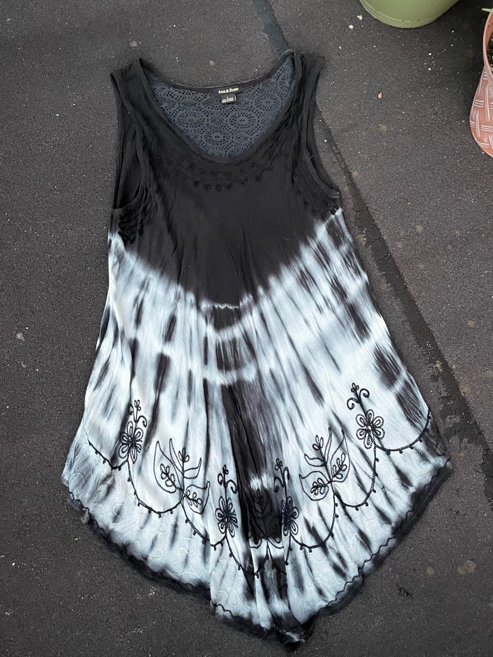 Black and White Tie-Dye Embroidered Dress Tank Top Ana & Rose size Large